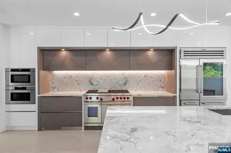1 Lambs Lane Cresskill NJ 07626