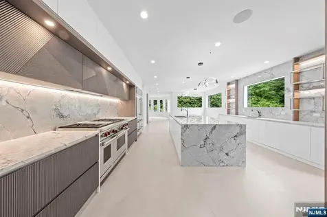 1 Lambs Lane Cresskill NJ 07626