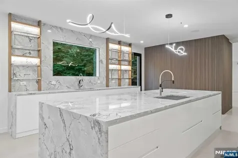 1 Lambs Lane Cresskill NJ 07626