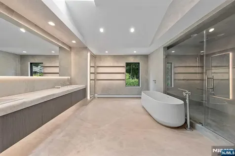 1 Lambs Lane Cresskill NJ 07626