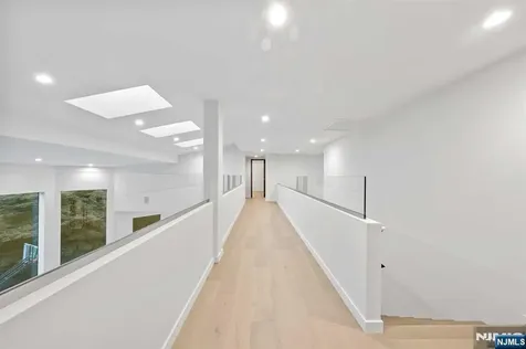 1 Lambs Lane Cresskill NJ 07626