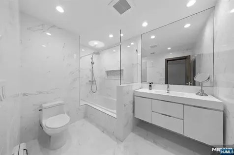1 Lambs Lane Cresskill NJ 07626