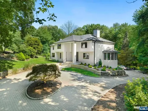 1 Lambs Lane Cresskill NJ 07626