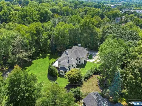 1 Lambs Lane Cresskill NJ 07626