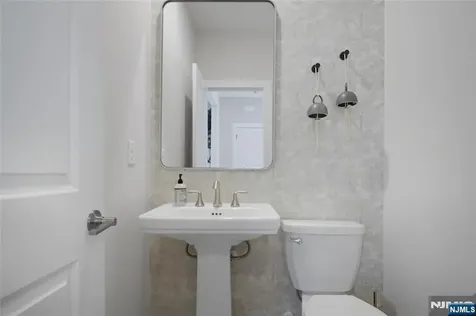 3 Pimlico Place Oakland NJ 07436