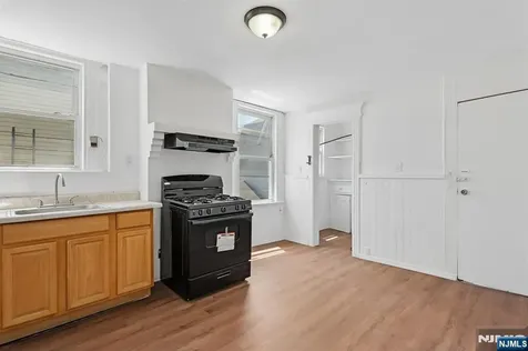 55 Hawkins Street Newark NJ 07105