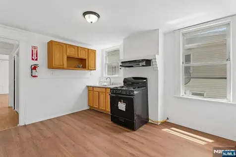 55 Hawkins Street Newark NJ 07105