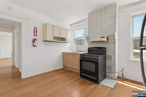 55 Hawkins Street Newark NJ 07105