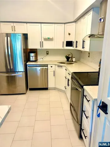 504 Windsor Drive Palisades Park NJ 07650