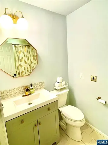 504 Windsor Drive Palisades Park NJ 07650