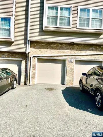 504 Windsor Drive Palisades Park NJ 07650