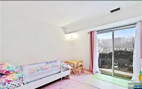 504 Windsor Drive Palisades Park NJ 07650