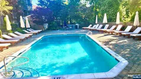 504 Windsor Drive Palisades Park NJ 07650