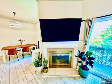504 Windsor Drive Palisades Park NJ 07650