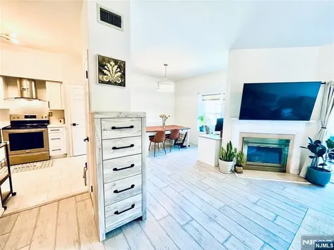 504 Windsor Drive Palisades Park NJ 07650