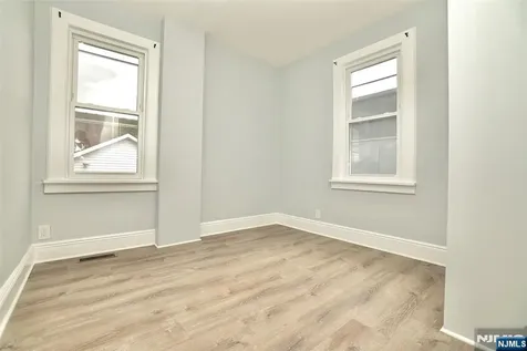 58 Sidney Street Lodi NJ 07644