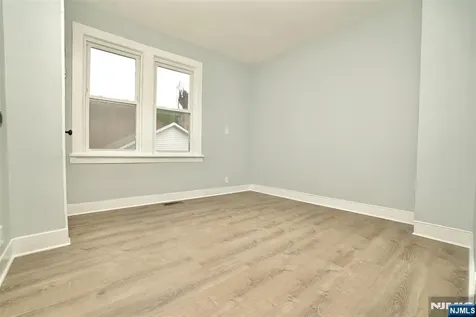 58 Sidney Street Lodi NJ 07644