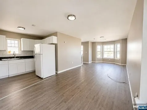 242 Graham Avenue Paterson NJ 07501