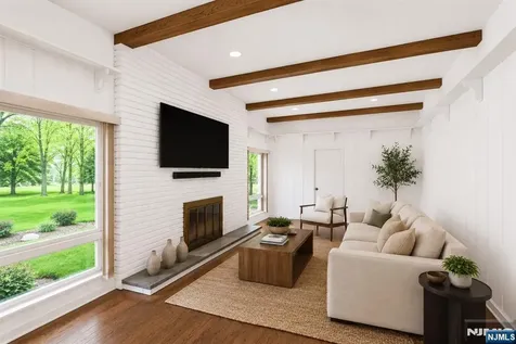 102 Robertson Drive Wyckoff NJ 07481