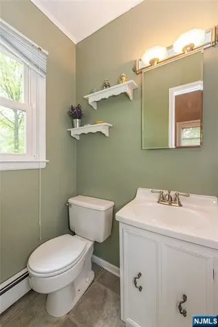 102 Robertson Drive Wyckoff NJ 07481