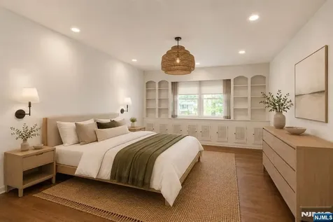 102 Robertson Drive Wyckoff NJ 07481
