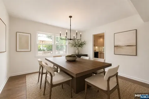 102 Robertson Drive Wyckoff NJ 07481