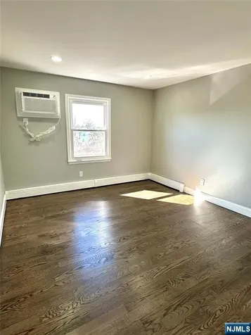 41 W Church Street Bergenfield NJ 07621