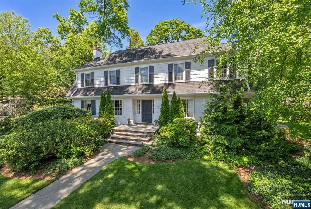 151 Valley View Avenue Ridgewood NJ 07450