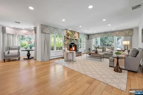 151 Valley View Avenue Ridgewood NJ 07450