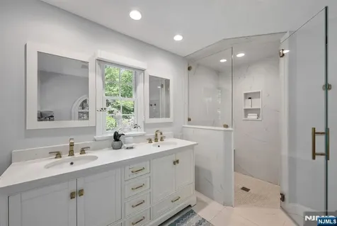 151 Valley View Avenue Ridgewood NJ 07450