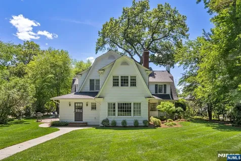 151 Valley View Avenue Ridgewood NJ 07450