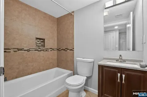 103 Berkshire Place Irvington NJ 07111