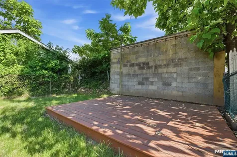 103 Berkshire Place Irvington NJ 07111