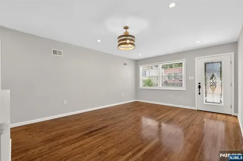 103 Berkshire Place Irvington NJ 07111