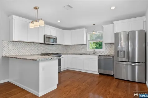 103 Berkshire Place Irvington NJ 07111