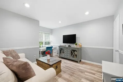 219 Pond Terrace Twp Of Washington NJ 07676