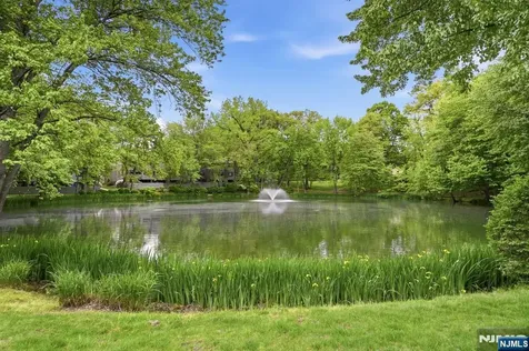 219 Pond Terrace Twp Of Washington NJ 07676