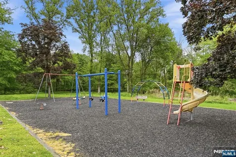 219 Pond Terrace Twp Of Washington NJ 07676