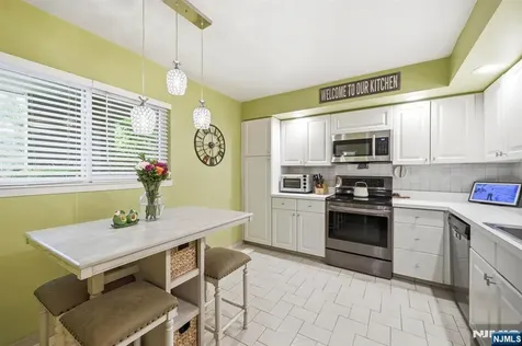 219 Pond Terrace Twp Of Washington NJ 07676