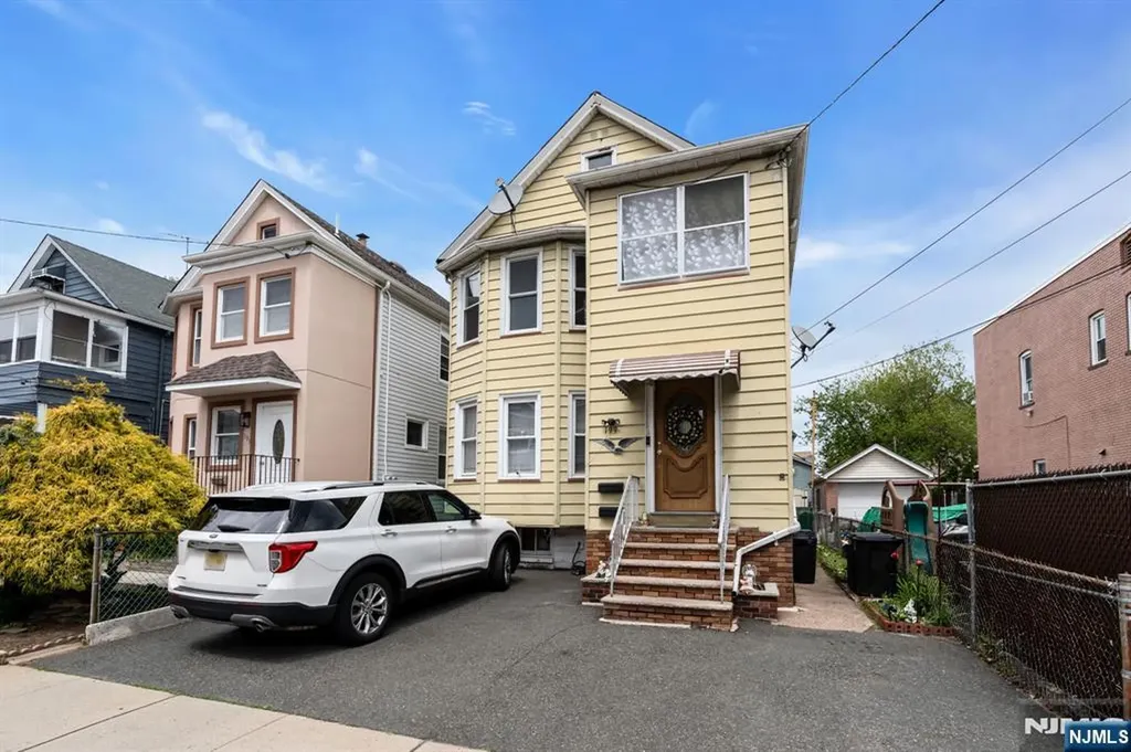 199 Hayward Place Wallington NJ 07057