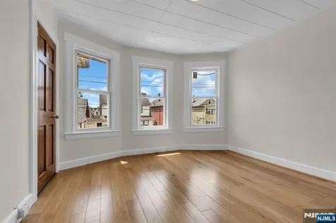 199 Hayward Place Wallington NJ 07057