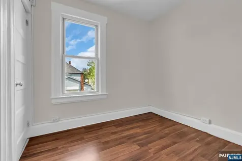 199 Hayward Place Wallington NJ 07057