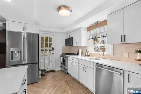 142 Walker Road West Orange NJ 07052