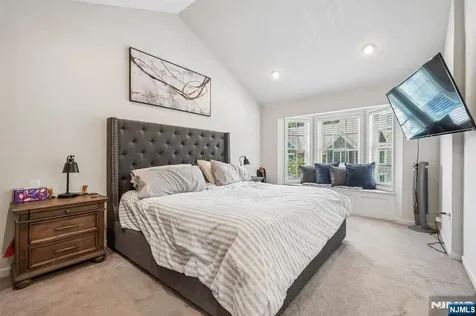 3 Peach Tree Lane North Haledon NJ 07508