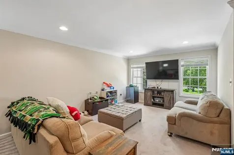 3 Peach Tree Lane North Haledon NJ 07508