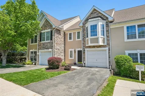 3 Peach Tree Lane North Haledon NJ 07508