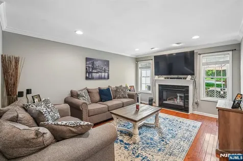 3 Peach Tree Lane North Haledon NJ 07508
