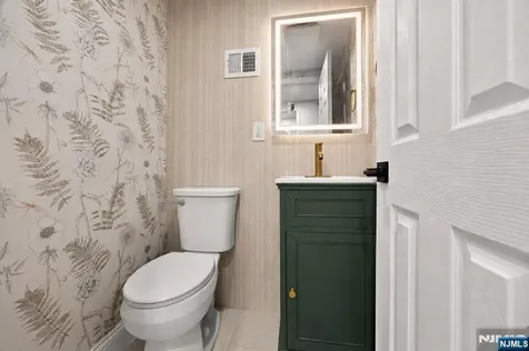 556 Princeton Street New Milford NJ 07646