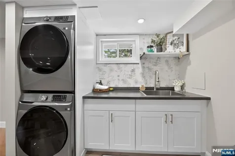 556 Princeton Street New Milford NJ 07646