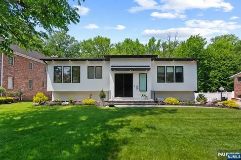 284 Castle Drive Englewood Cliffs NJ 07632